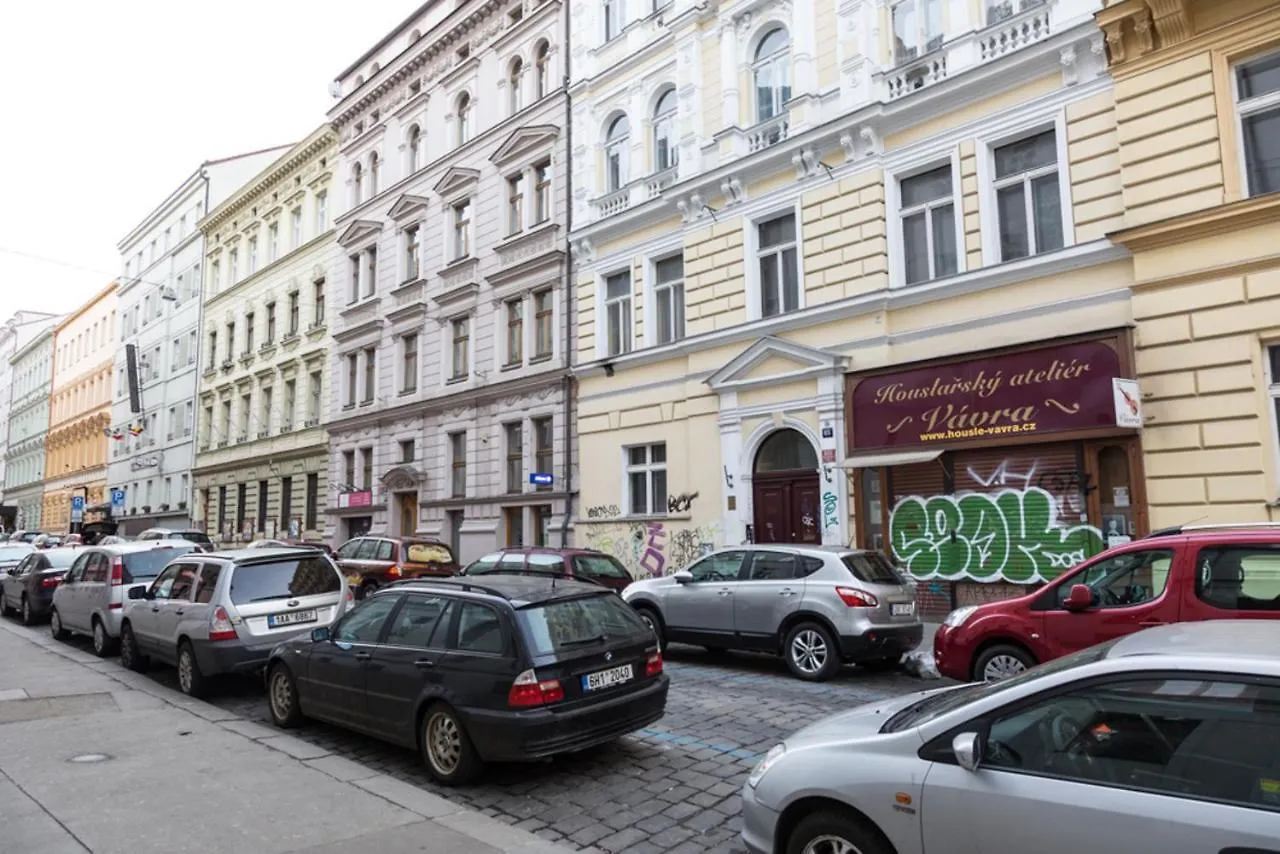 *** Pensionat Welcome Apartments On Lublanska Prag Tjeckien